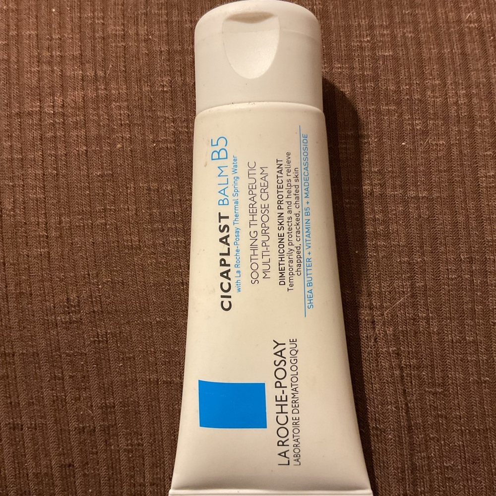 La Roche-Posay Cicaplast Balm B5 Moisturizer - White